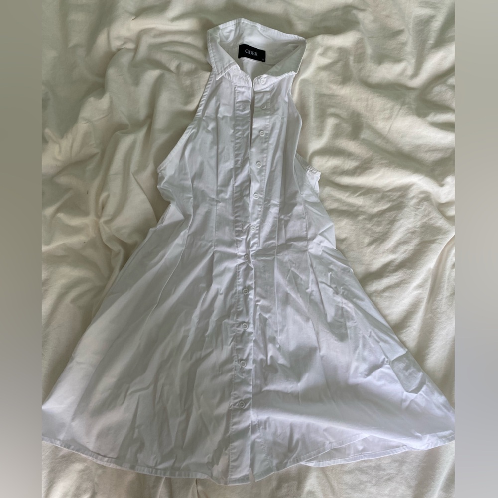 Women’s Collared White Dress